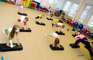 Конспект физкультурного занятия с использованием степ-платформы в средней  группе