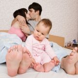 Проблемы молодой семьи после рождения ребенка или Он Она Ребенок