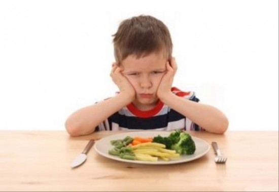 Быстро ешь кому сказал  или мой ребенок очень плохо кушает