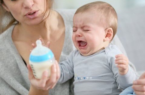 Плач ребенка и реакция матери